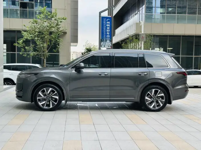 Li Auto ONE 2021 Model Extended Range 6 seat Edition – фото 4
