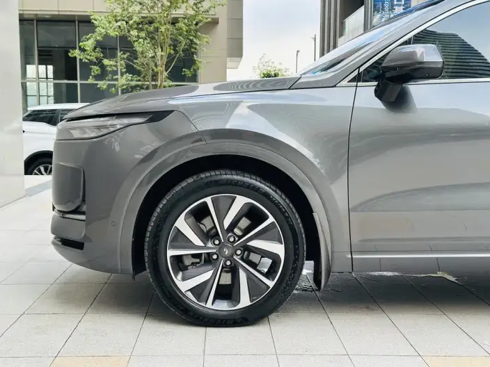 Li Auto ONE 2021 Model Extended Range 6 seat Edition – фото 10