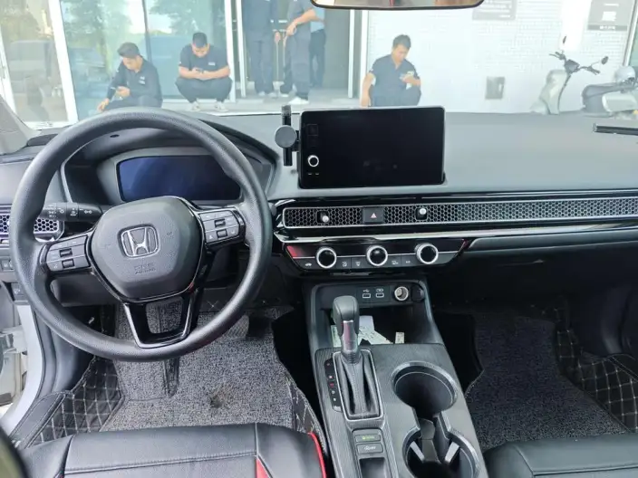 Model Ge 2023 Model 240TURBO CVT Leading version – фото 6