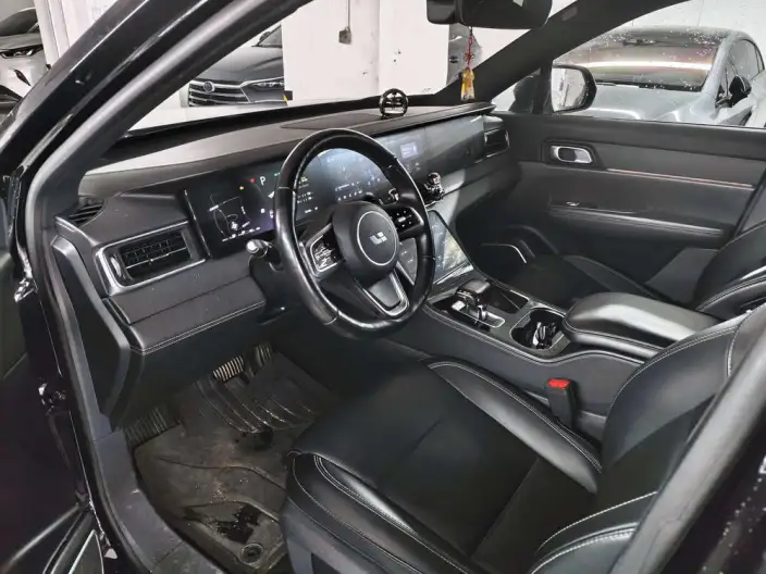 Li Auto ONE 2021 Model Extended Range 6 seat Edition – фото 9