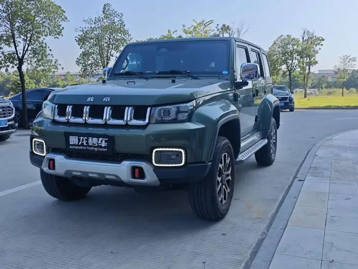 BAIC BJ40 2020 Model 2.0T Automatic 4WD City Hunter Edition Warrior Model – фото 1