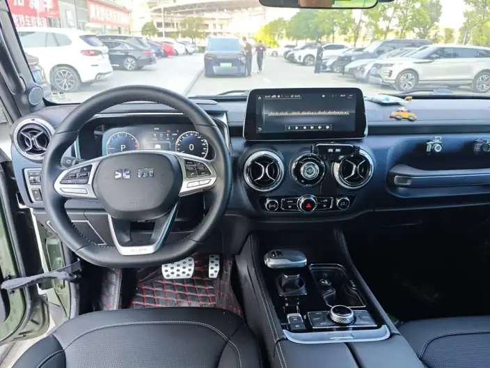 BAIC BJ40 2020 Model 2.0T Automatic 4WD City Hunter Edition Warrior Model – фото 6