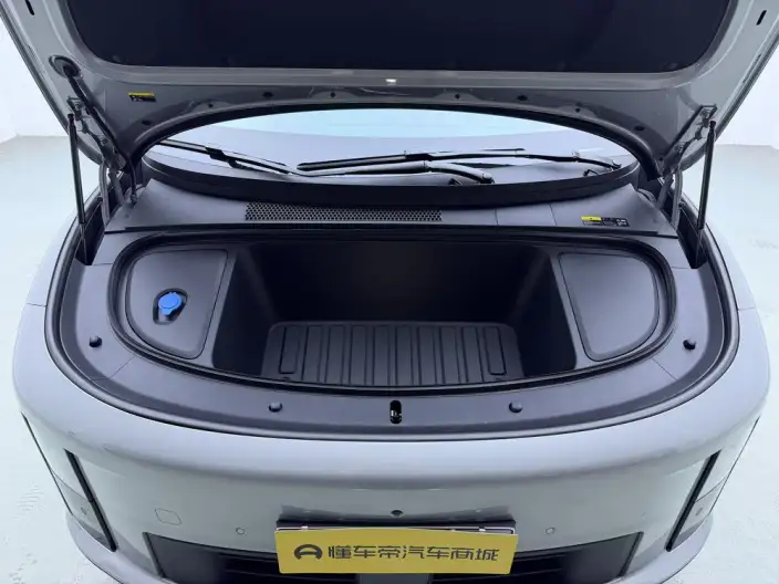 Li Auto i6 2025 Model 2WD Standard Edition – фото 10