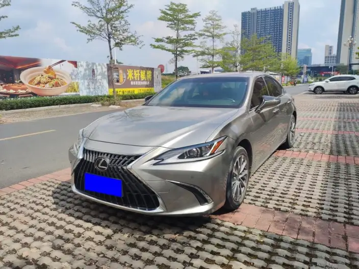Lexus ES 2022 Model 200 Superior Edition