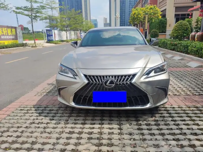 Lexus ES 2022 Model 200 Superior Edition
