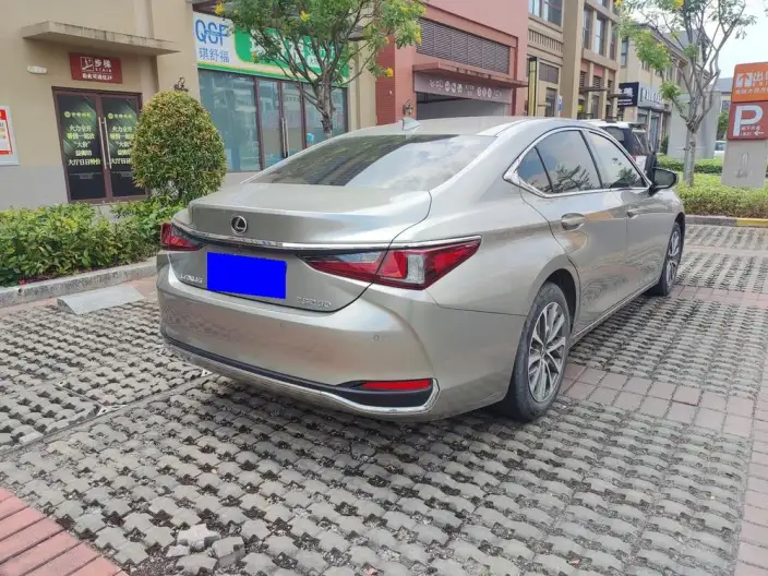 Lexus ES 2022 Model 200 Superior Edition – фото 5