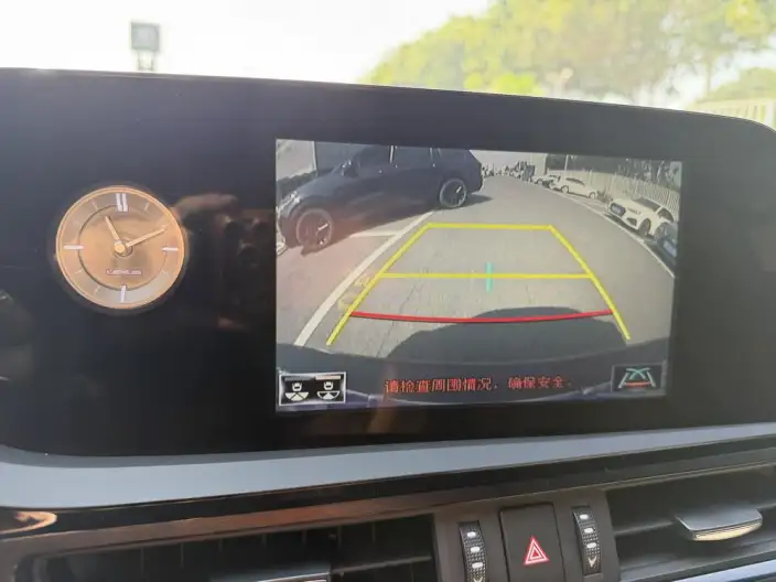 Lexus ES 2021 Model 200 Superior Edition – фото 9