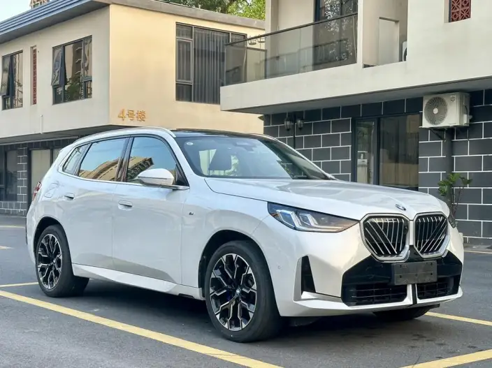 BMW X3 2025 Model xDrive30L Exclusive Model M Sports Set – фото 3