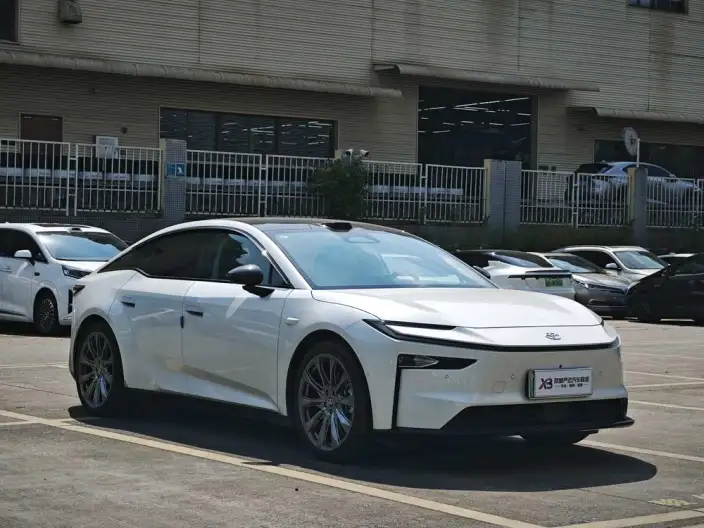 Toyota bZ7 2026 Model 710 Ultra LiDAR Edition