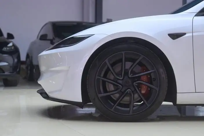 Model 3 2024 Model High performance All-wheel drive version – фото 8