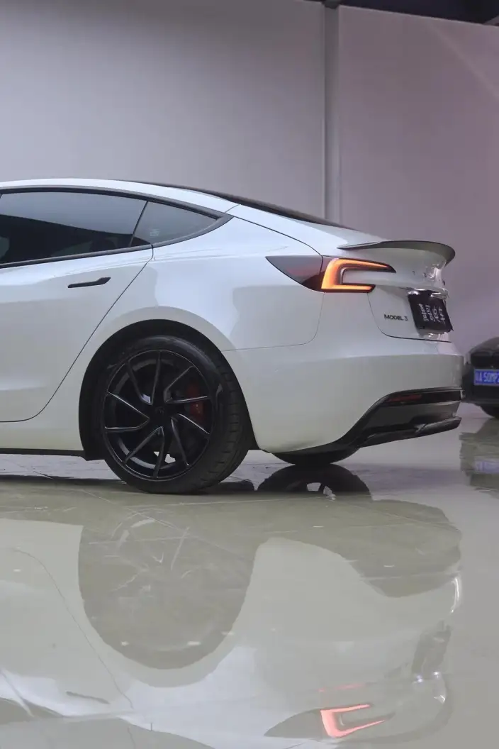 Model 3 2024 Model High performance All-wheel drive version – фото 10