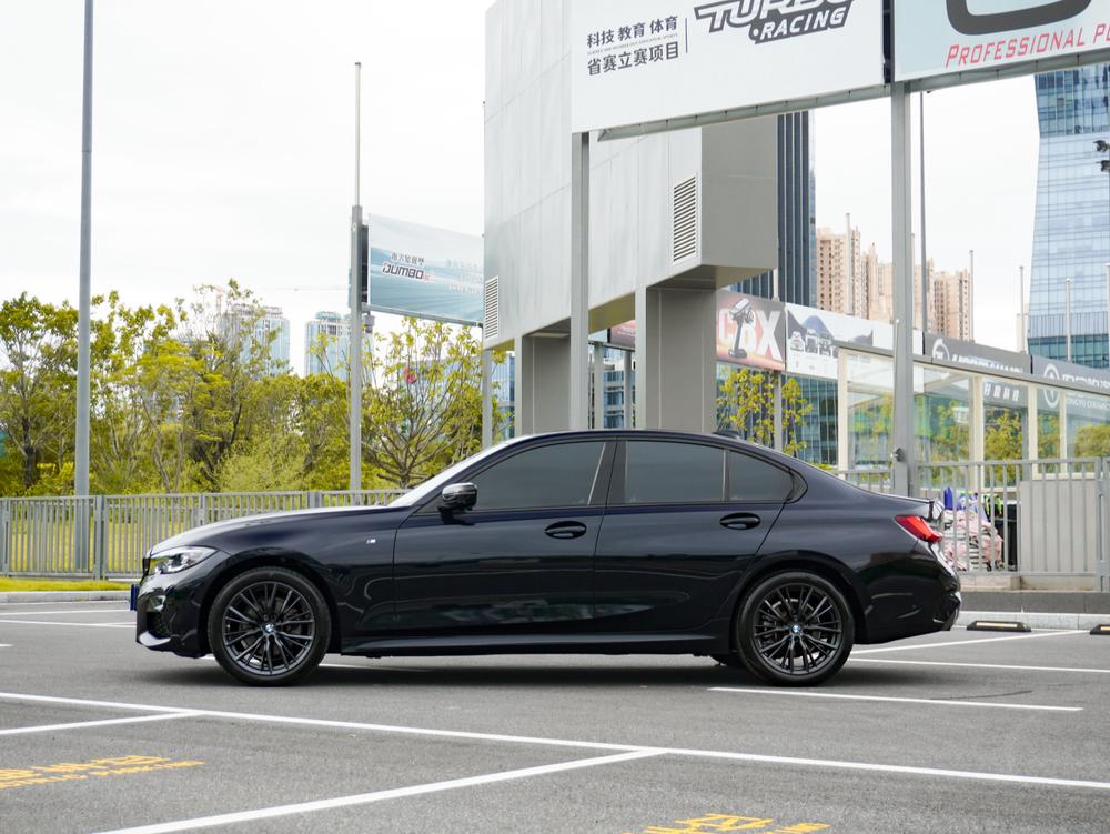 BMW 3 Series 2022 Facelift 325i M Sport Night Black Package – фото 3