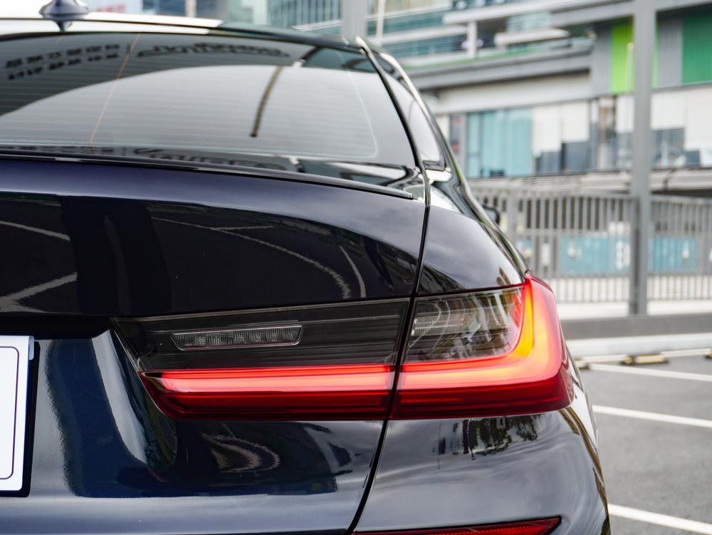 BMW 3 Series 2022 Facelift 325i M Sport Night Black Package – фото 6