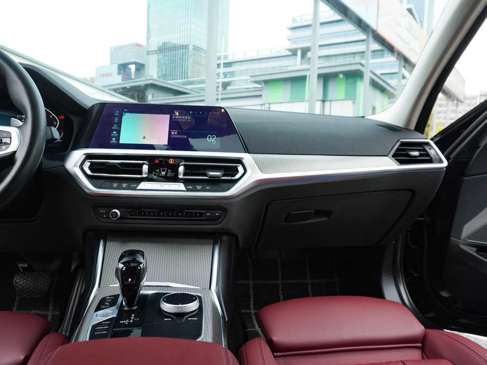 BMW 3 Series 2022 Facelift 325i M Sport Night Black Package – фото 19