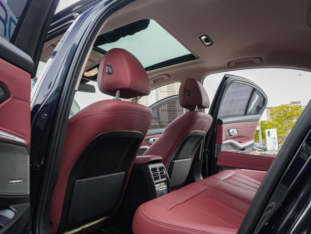 BMW 3 Series 2022 Facelift 325i M Sport Night Black Package – фото 26