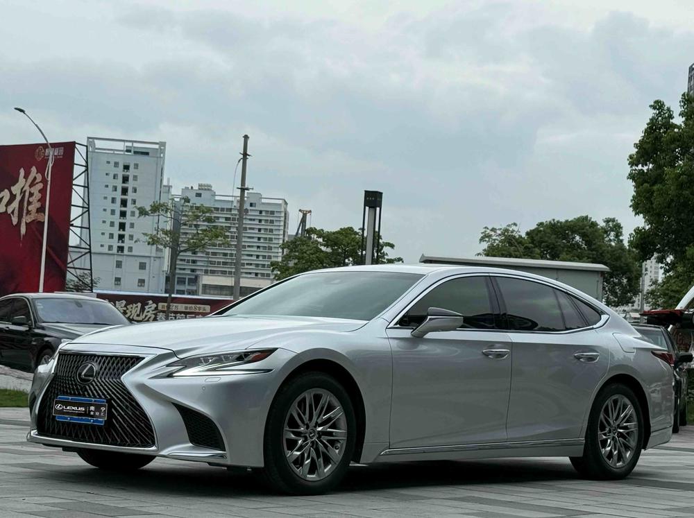 Lexus LS Модель 2018 года 350 Deluxe Edition National V – фото 1