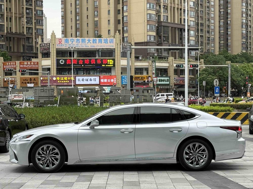 Lexus LS Модель 2018 года 350 Deluxe Edition National V – фото 3
