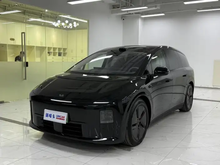 Li Auto i8 2025 Model Standard Edition