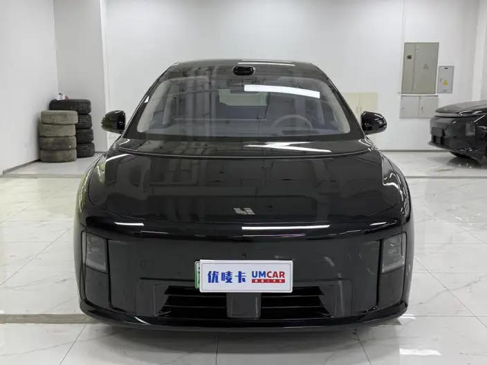 Li Auto i8 2025 Model Standard Edition