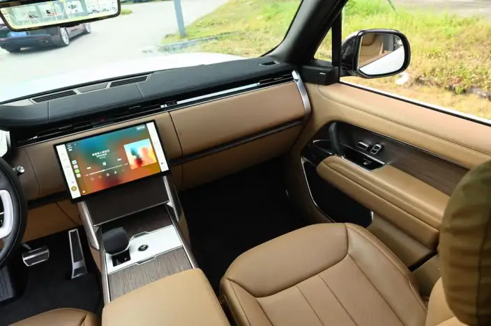 Range Rover 2025 Model 3.0 L6 400PS Shengshi Extended Edition – фото 9