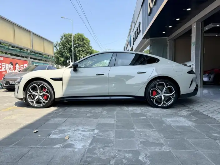 Xiaomi SU7 2026 Model 4WD Max Edition