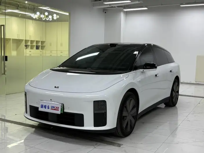 Li Auto i6 2025 Model 2WD Standard Edition