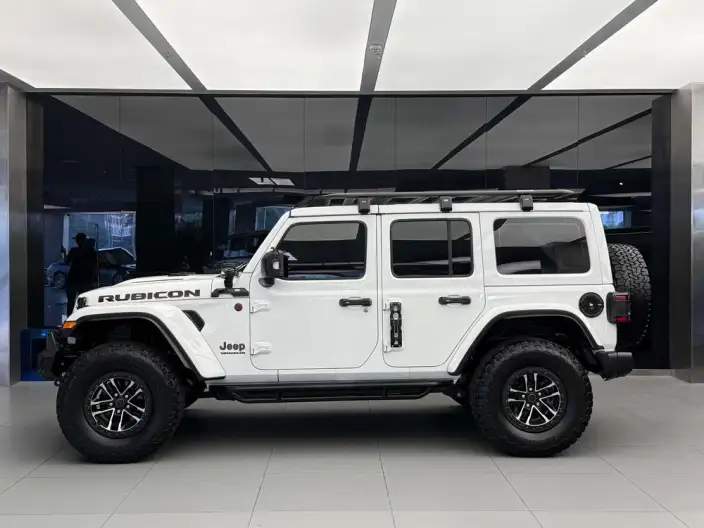 Jeep Wrangler 2025 Model 2.0T Automatic 4WD 5 seat Parallel Imported