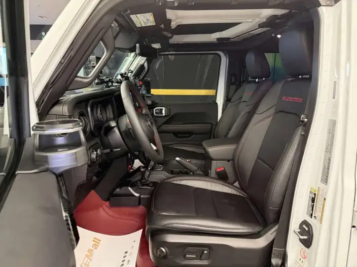 Jeep Wrangler 2025 Model 2.0T Automatic 4WD 5 seat Parallel Imported – фото 10