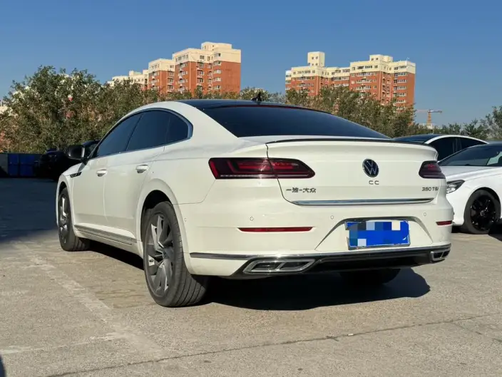 Volkswagen CC 2024 Model 380TSI Eye-catching version