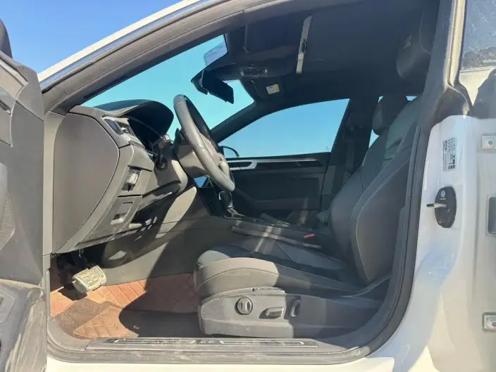Volkswagen CC 2024 Model 380TSI Eye-catching version – фото 9