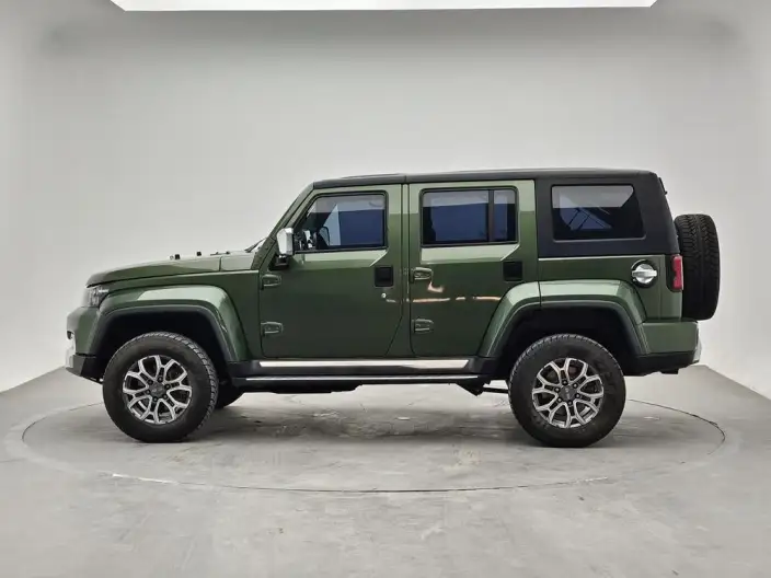 BAIC BJ40 2023 Model 2.0T Automatic 4WD City Hunter Edition Supreme Model – фото 4