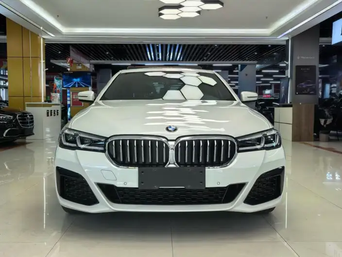 BMW 5 Series 2022 Model Facelift 525Li M Sports Set – фото 2