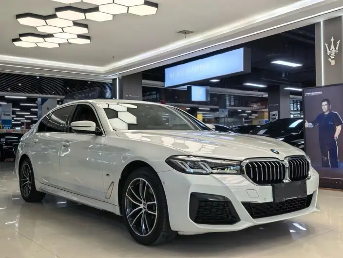 BMW 5 Series 2022 Model Facelift 525Li M Sports Set – фото 3
