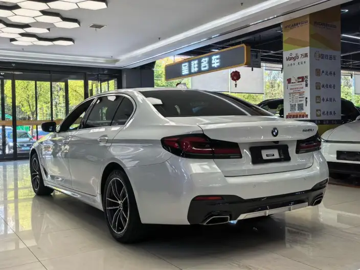 BMW 5 Series 2022 Model Facelift 525Li M Sports Set – фото 4