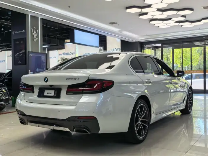 BMW 5 Series 2022 Model Facelift 525Li M Sports Set – фото 6