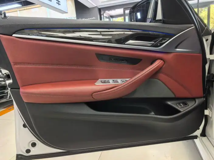 BMW 5 Series 2022 Model Facelift 525Li M Sports Set – фото 8