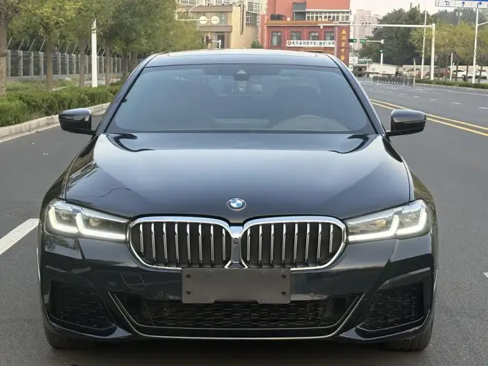 BMW 5 Series 2023 Model 530Li Exclusive Model M Sports Set – фото 2