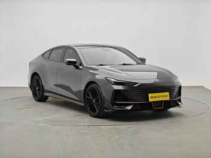Changan UNI-V 2022 Model 1.5T Sports Edition – фото 3