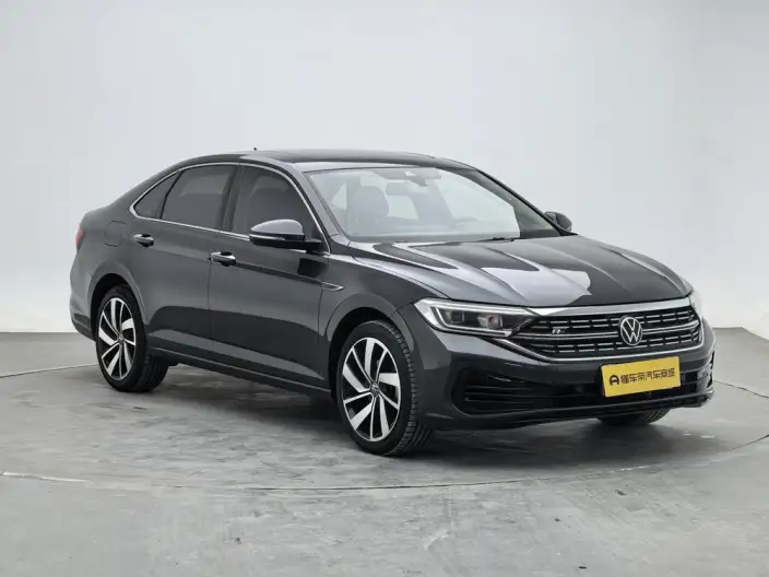 Volkswagen Sagitar 2023 Model 300TSI DSG Beyond Edition