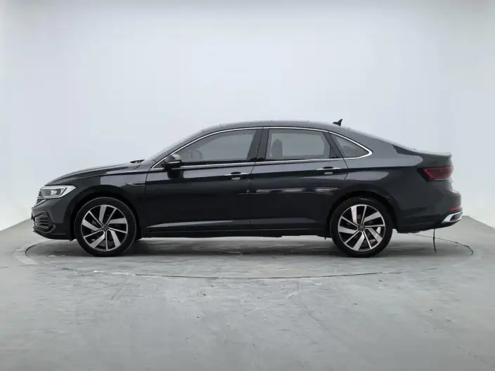 Volkswagen Sagitar 2023 Model 300TSI DSG Beyond Edition