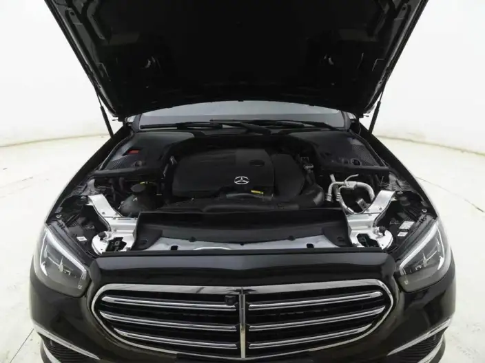Mercedes-Benz E-Class 2023 Model E 300 L Luxury Model sedan – фото 6