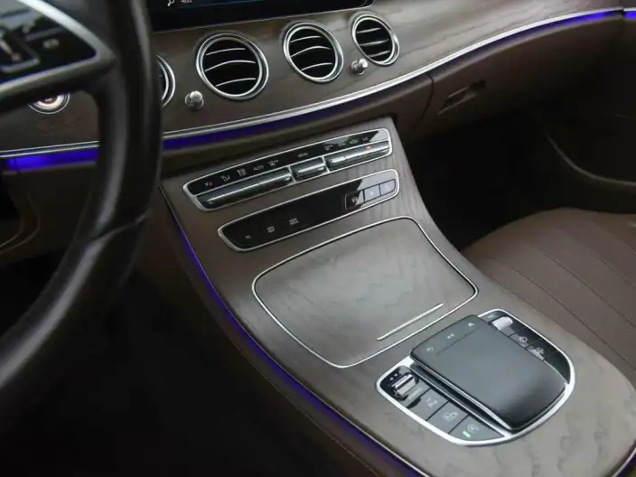 Mercedes-Benz E-Class 2023 Model E 300 L Luxury Model sedan – фото 10