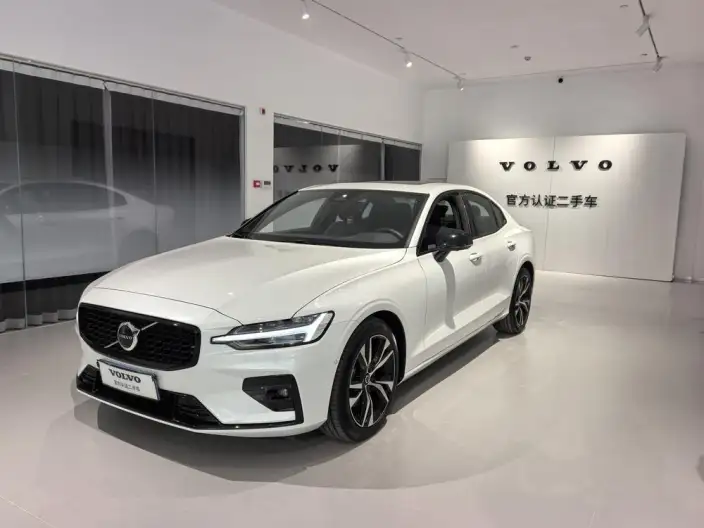 Volvo S60 2026 Model B5 Smart Elegance Sports Edition