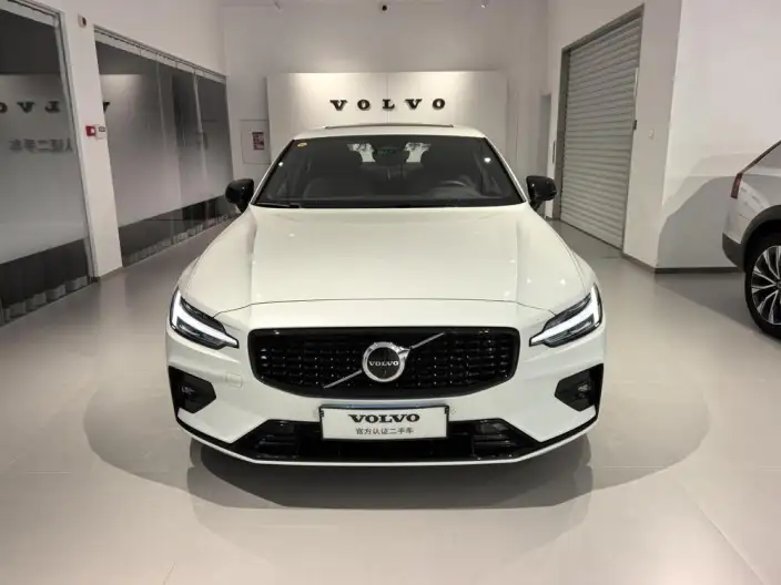 Volvo S60 2026 Model B5 Smart Elegance Sports Edition