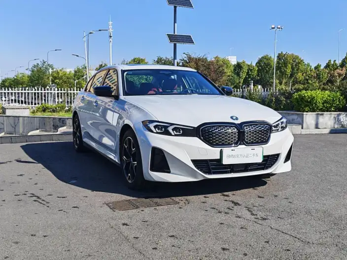 BMW i3 2026 Model eDrive40L Night Set