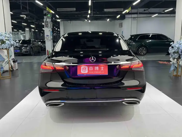 Mercedes-Benz E-Class 2023 Model E 260 L sedan – фото 5