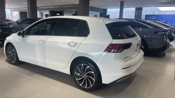 Volkswagen Golf 2023 Model 280TSI DSG Pro