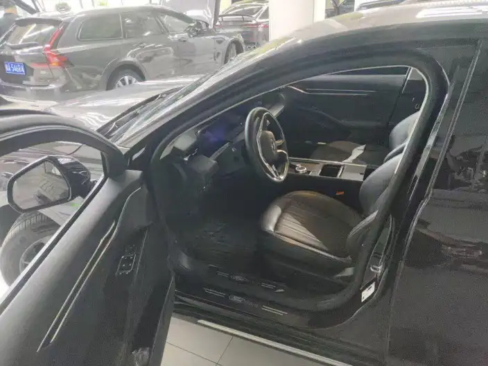 Ford Mondeo 2025 Model EcoBoost 245 Luxury Model – фото 6