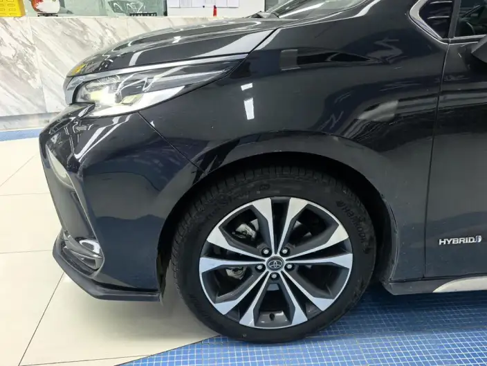 Granvia 2023 Model Intelligent Hybrid 2.5L Noble PLUS