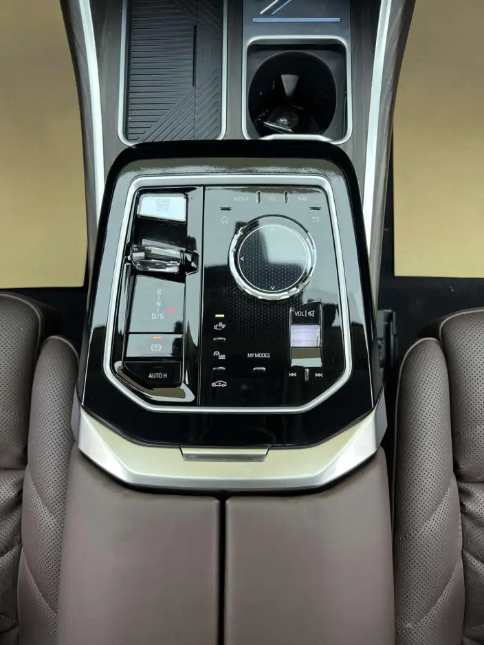 BMW 7 Series 2023 Model 740Li Exclusive Model M Sports Set – фото 10